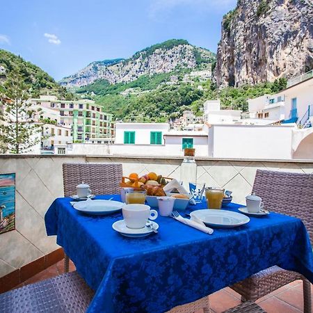 La Piazzetta Hotel Amalfi Exterior photo