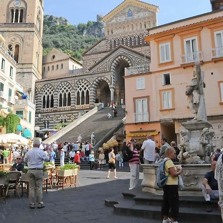 La Piazzetta Hotel Amalfi Exterior photo