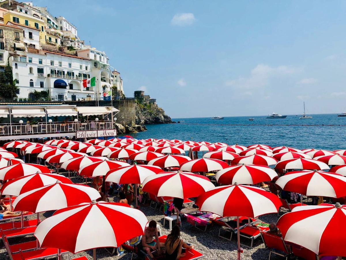 La Piazzetta Hotel Amalfi Exterior photo