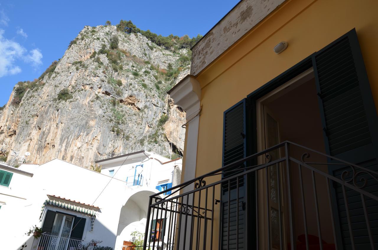 La Piazzetta Hotel Amalfi Exterior photo