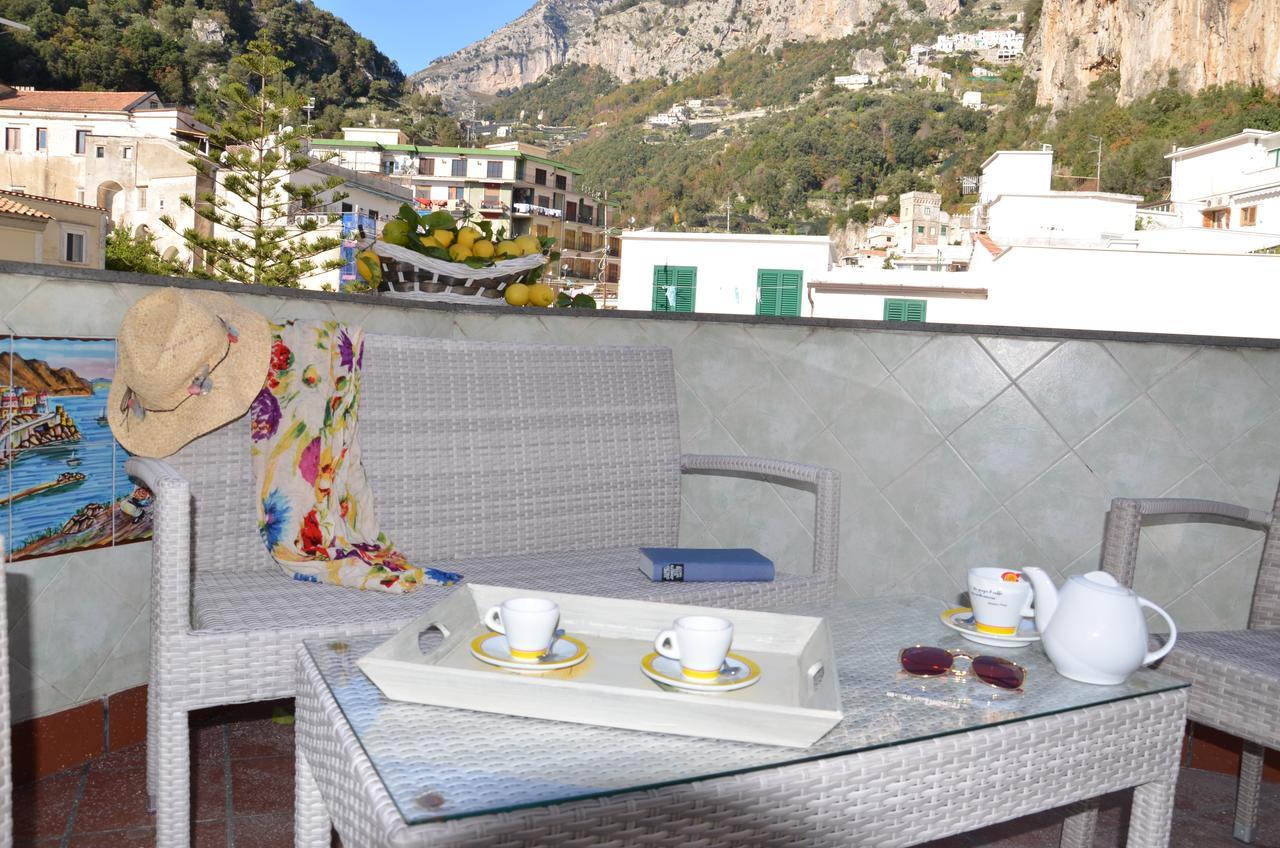 La Piazzetta Hotel Amalfi Exterior photo